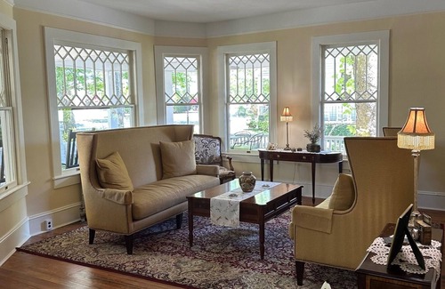 Hendersonville Cama Y Desayuno | The Charleston Inn