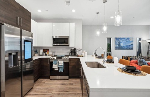 Fort Worth Casa | The Charm :2BD In the Heart of Magnolia & Stylish!