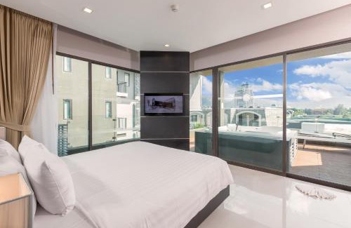 Patong Complejo | The Charm Resort Phuket - SHA Certified