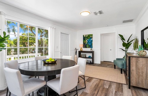 Parker Ridge Casa | The Charming Breezeway Villa with Hot Tub! 10 Min to The Beach!