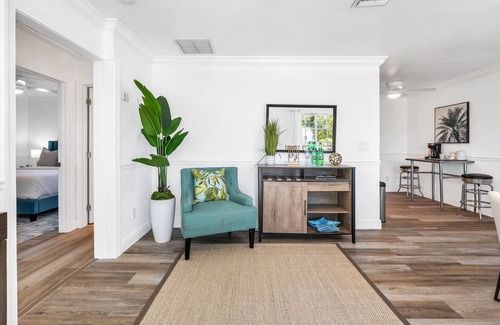 Parker Ridge Casa | The Charming Breezeway Villa with Hot Tub! 10 Min to The Beach!