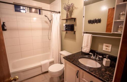 Ellensburg Casa | The Charming Cowboy House