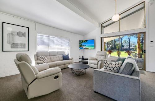 Falls Creek Casa | The Chateau by Experience Jervis Bay