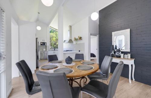 Falls Creek Casa | The Chateau by Experience Jervis Bay