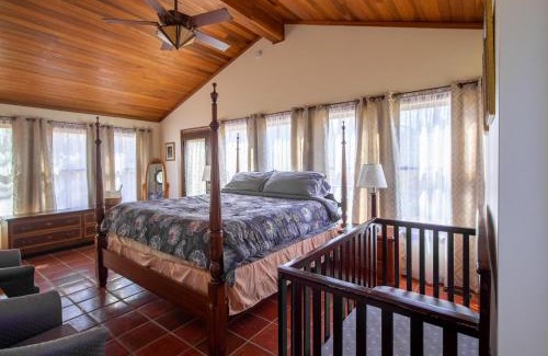 Bloomington Casa | The Chateau