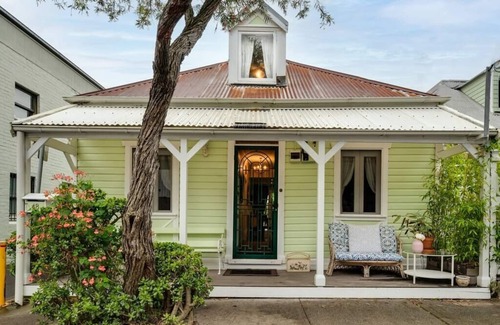 Redfern Casa | The Chelsea Cottage, Alfresco Living East Redfern