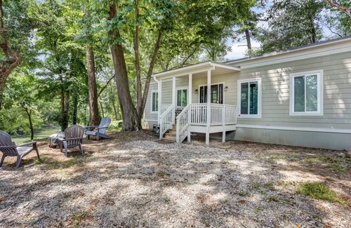 Greenville Casa | The Chestnut 2 BR Tiny House on the Saluda River