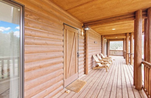 Allenspark Cabina | The Cheyenne Cabin – #1 at Pathways Ranch