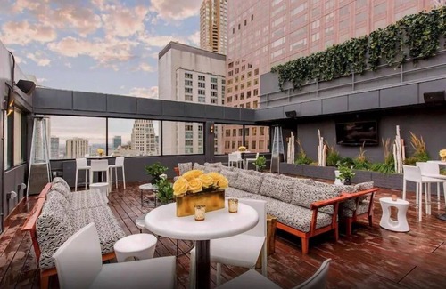 Streeterville Casa | The Chicago Hotel Collection Magnificent Mile Sleek Standard Double Queen