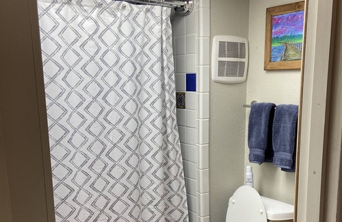 College Cabina | The Chinook Log Cabin