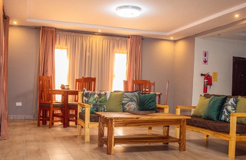 Kasane Cama Y Desayuno | The Chobe Inn