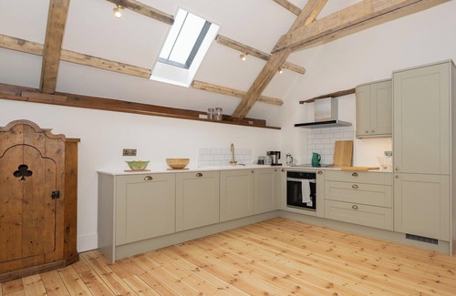 Crediton Cabaña | The Cider Barn is a beautiful, three-bedroom, rural retreat.