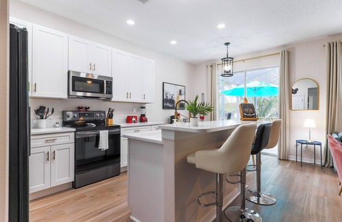Windwood Bay Casa | The Citrus Splash | Family-Friendly Retreat Near Disney & Universal w/ Pool, Spa & Game Room