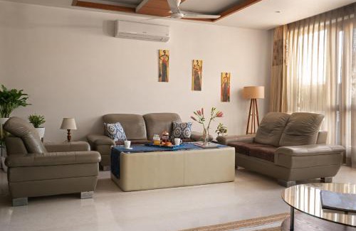 New Friends Colony Apartamento | The City Haven 3BHK New Delhi luxury apartment closest to NFC Community centre