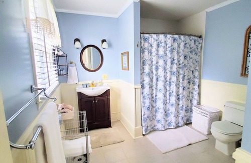 Rocky Mount Cama Y Desayuno | The Claiborne Bed and Breakfast