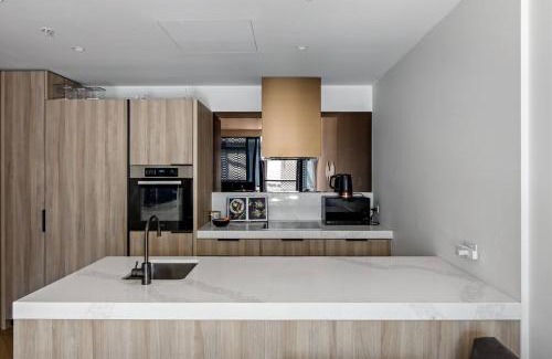 South Yarra Apartamento | The Claremont - Refined Resort Style Living