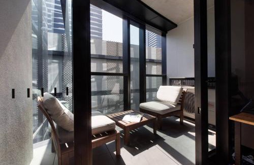 South Yarra Apartamento | The Claremont - Refined Resort Style Living