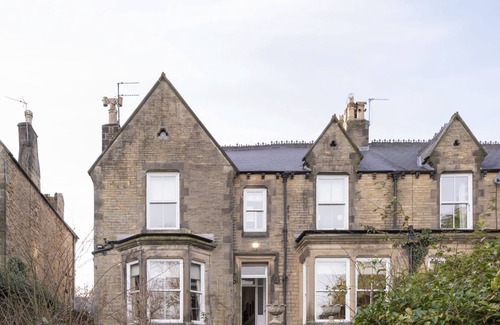 North Bitchburn Casa | THE CLARENCE - An exceptionally spacious Edwardian town house in the heart of Bishop Auckland.