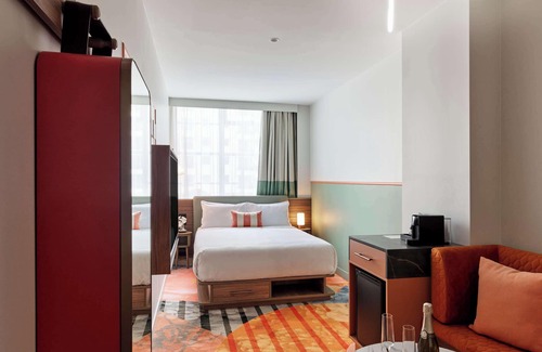 Sydney Central Business District Hotel | The Clarence Hotel Sydney