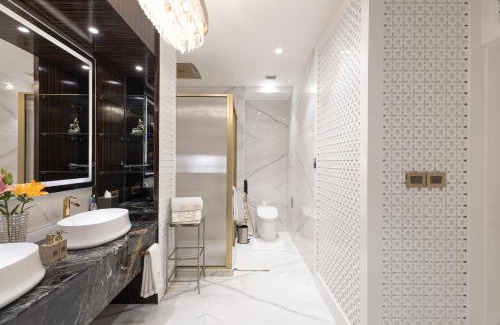New Delhi Hotel | The Claridges New Delhi