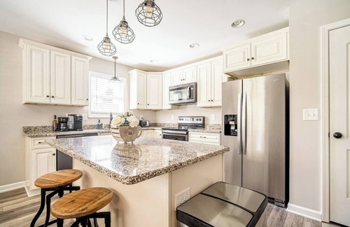 Keowee Casa | The Clemson Cottage - 3.6 mi. to Memorial Stadium