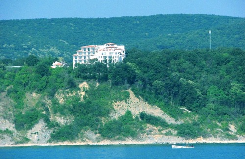 Obzor Complejo | The Cliff Beach Apartments