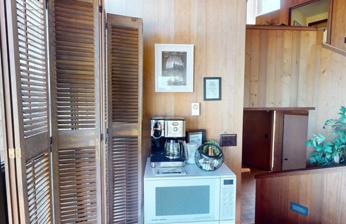 Bodega Bay Casa | The Cliff House: Panoramic Oceanfront Views by Famed Architect Carson Bowler.