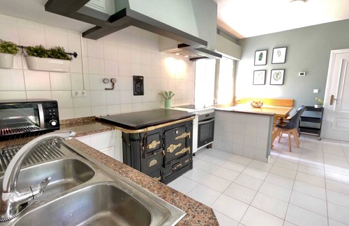 Manon Casa | The Cliffs - Sabaido Mare