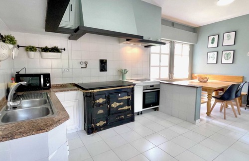 Manon Casa | The Cliffs - Sabaido Mare