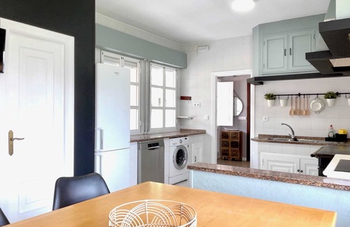 Manon Casa | The Cliffs - Sabaido Mare
