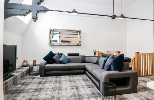 Keith Apartamento | The Clock Tower at The Institute Executive Apartments