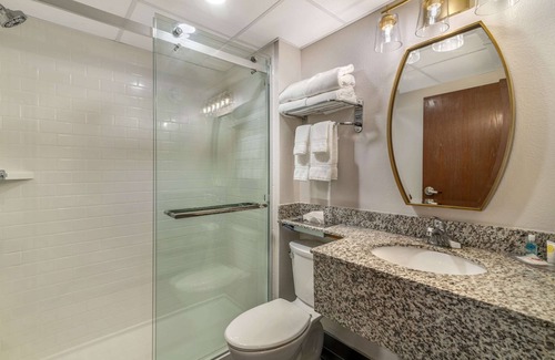 Cohoes Hotel | The Clocktower Hotel at Century House, Ascend Hotel Collection