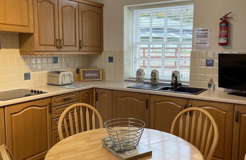 Perth Cabaña | THE CLOCKTOWER, pet friendly, character holiday cottage in Perth