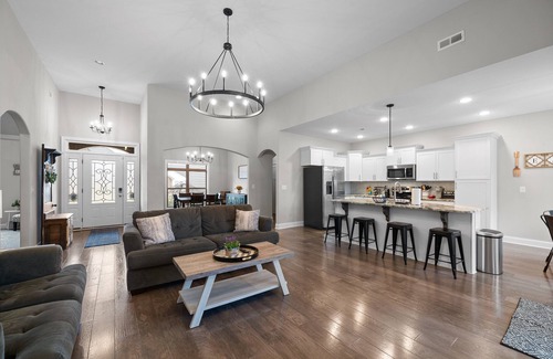 Clarksville Casa | The Clubhouse on Colston (2296 Colston Dr)