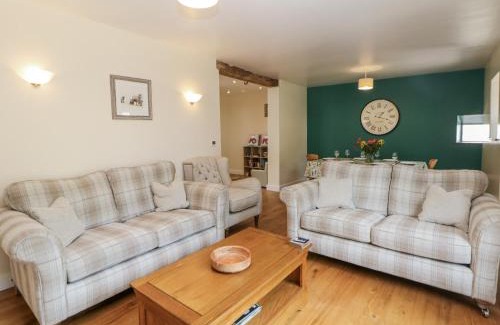 Cauldon Low Casa | The Coach House at Mayfurlong Farm
