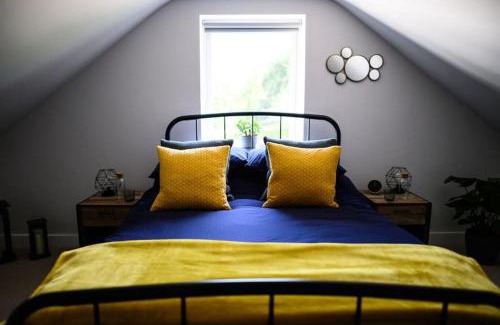 Cardiff Casa | The Coach House at Wenvoe Manor, Cardiff