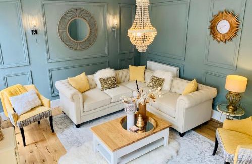 Matlock Casa | The Coach House central location fantastic Views