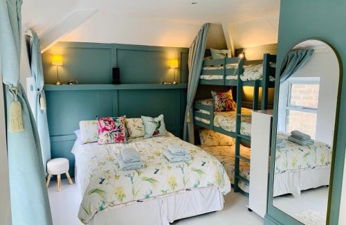 Matlock Casa | The Coach House central location fantastic Views