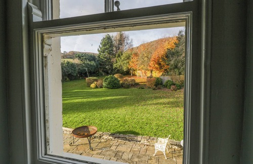 Llanwenarth Cabaña | THE COACH HOUSE, family friendly, with a garden in Abergavenny
