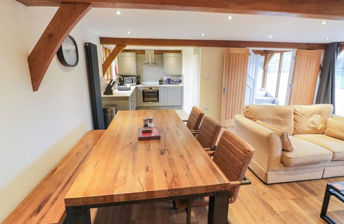 Middleton Cheney Cabaña | The Coach House