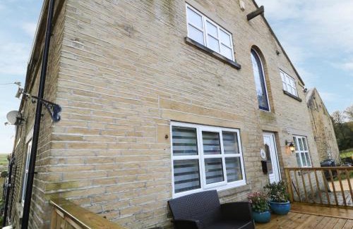 Thornton Casa | The Coach House
