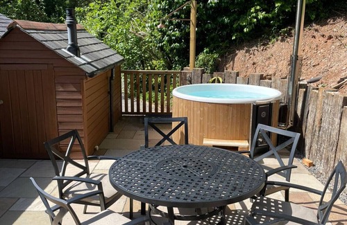 Kingsbridge Cabaña | The Coach House en Lower Coombe Royal, ideal para familias / amigos. Perros bienvenidos
