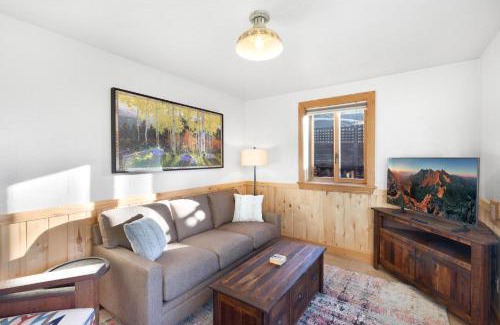 Creede Casa | The Coach House