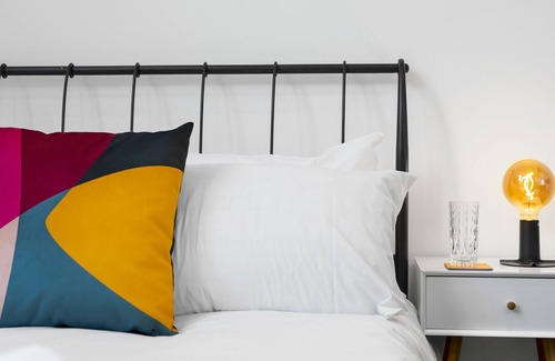 Whitchurch Casa | The Coach House Whitchurch Village