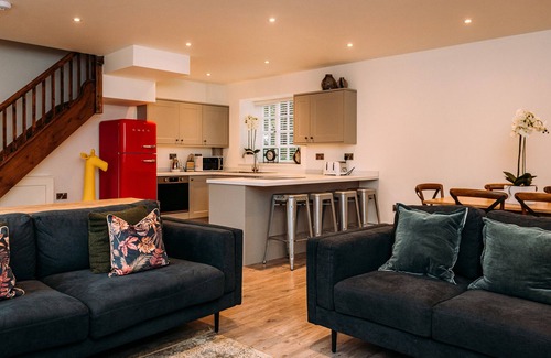 Clitheroe Cabaña | THE COACHMEN, family friendly in Waddington