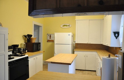 Aransas Pass Casa | The Coast House sobrevivió Harvey! Disponible ahora para alquiler. ¡Póngase en contacto con nosotros hoy!