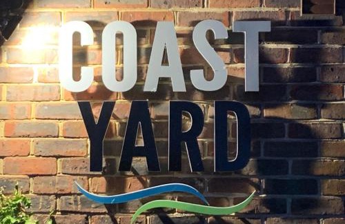 Selsey Cama Y Desayuno | The Coast Yard B & B and Garden Chalets
