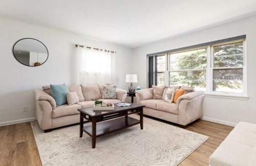 Traverse City Casa | The Cochlin Cottage, AC, Fenced Backyard, Fire pit
