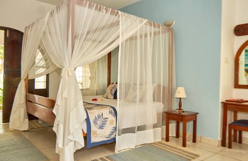 Tiwi Hotel | The Coconut Beach Boutique Lodge & Spa