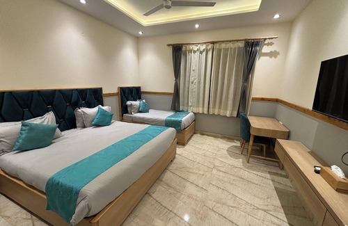Dehradun Cama Y Desayuno | The Cocoon - Boutique Stay